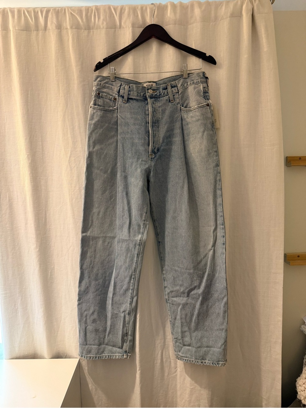 AGOLDE NWT Darted Balloon Jeans